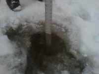 Houghton_Lake_Ice_12122010.jpg (326494 bytes)